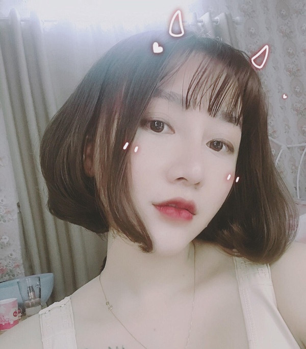 Kiều Anh Hera có lẽ là cái tên không còn xa lạ với cộng đồng game thủ Việt, được mệnh danh là ''thánh nữ'' hay ''nữ thần streamer'' LMHT. Thế nhưng tên tuổi của Kiều Anh Hera cũng gắn liền với những scandal tình ái ồn ào nhất giới streamer Việt.