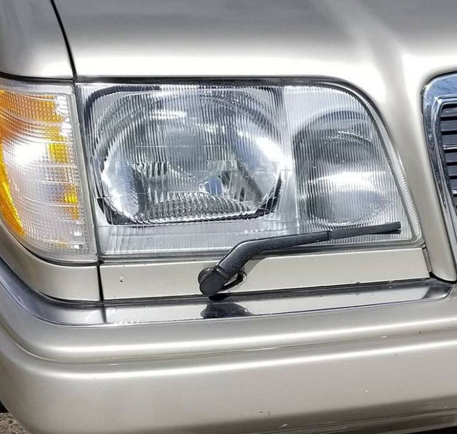  Phát minh tự chế cần gạt mưa/rửa kính dành riêng cho...đèn xe.