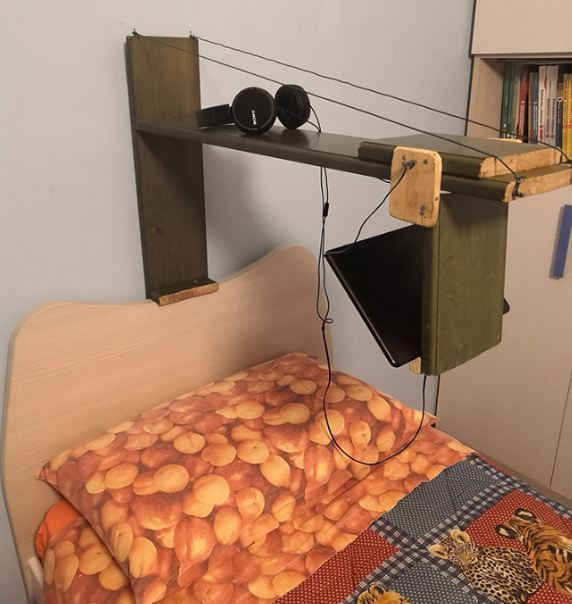 Chiếc bàn siêu công dụng dành cho những người lười.