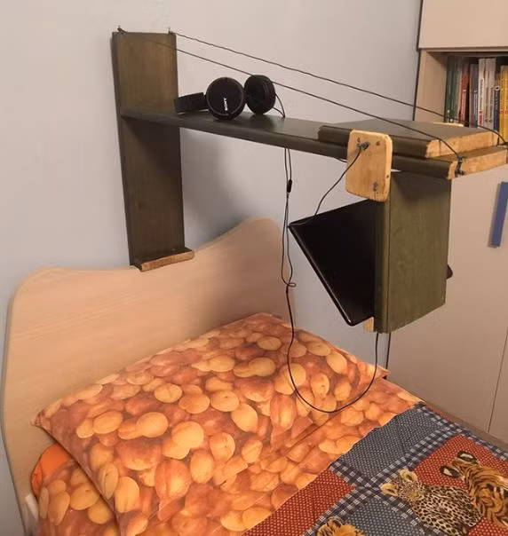 Chiếc bàn siêu công dụng dành cho những người lười.