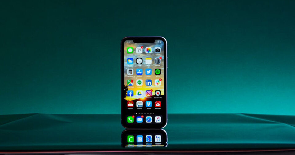 Cách gọi tên theo tin đồn trước đó - iPhone 12, 12 Plus, 12 Pro và 12 Pro Max, khiến nhiều người bị rối bởi iPhone 12 Plus và iPhone 12 Pro có cùng màn hình 6,1 inch, nhưng thông số khác nhau.