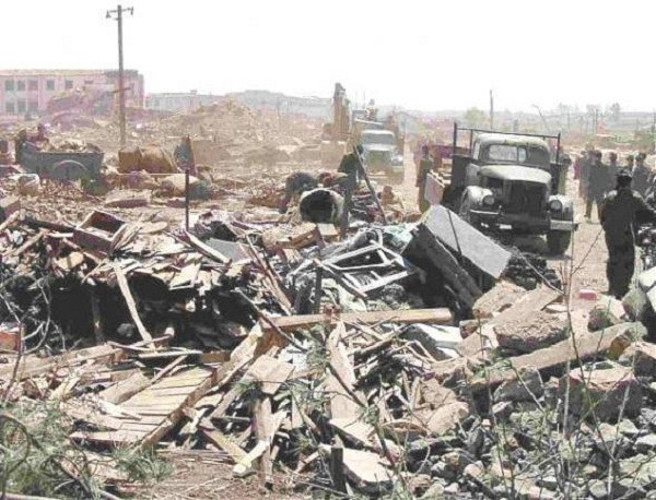 Thời điểm đó, truyền thông suy đoán rằng vụ nổ Ryongchon là một "âm mưu ám sát" nhắm vào nhà lãnh đạo của đất nước, người được cho là ở trên chuyến tàu đi qua nhà ga vào ngày hôm đó.