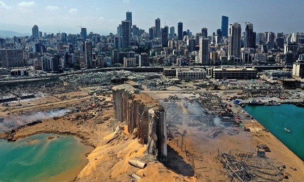 Nổ lớn tại Beirut, Lebanon: Ngày 4/8, một lô Amoni Nitrat nặng 2.750 tấn vừa phát nổ tại cảng Beirut, Lebanon, khiến ít nhất 140 người chết và hơn 5.000 người bị thương. Vụ nổ khiến cả thành phố rung chuyển, hơn một nửa trong số các tòa nhà bị phá hủy, bệnh viện quá tải do thương vong quá lớn.