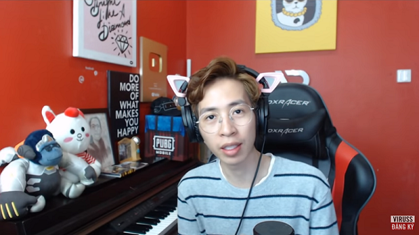 Là một trong tứ hoàng streamer Việt, ViruSs còn khiến người hâm mộ nể phục khi mạnh tay đầu tư góc gaming lên tới 170 triệu đồng. Tất cả đều nằm trong case "tàu vũ trụ" Gamestorm QuadStellar bao gồm bộ xử lý Intel Core i9-9900K, 2 thanh RAM G.Skill Trident Z RGB 16 GB, SSD Samsung 970 Evo 250GB, VGA Geforce RTX 2080 Super, PSU Corsair VS550W 80+, bo mạch chủ MSI MEG Z390 Godlike