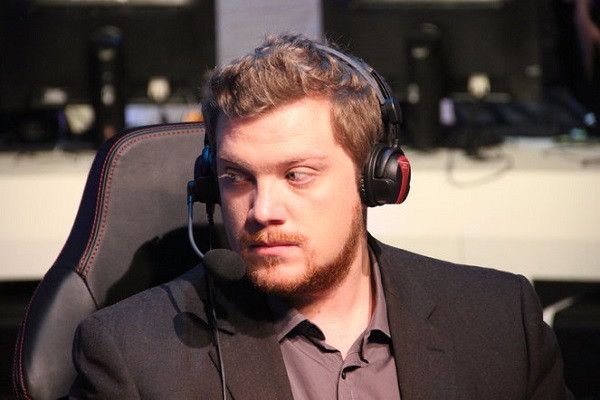 Cô này còn khẳng định rằng mọi người khi chứng kiến hành vi tồi tệ của Miller đều bỏ qua vụ việc và nhiều phụ nữ khác hoạt động trong eSports cũng phải chịu đựng vấn đề tương tự. Hiện tại, anh chàng nổi tiếng này vẫn chưa lên tiếng về vụ việc.