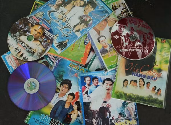 Bộ sưu tập đĩa CD, DVD phim, nhạc của bạn liệu có còn tồn tại trong khi giờ đây chỉ cần mở Netflix, Spotify là có thể thưởng thức bất cứ bộ phim, bản nhạc ưa thích hay truy cập các website để tìm phần mềm cần cài.