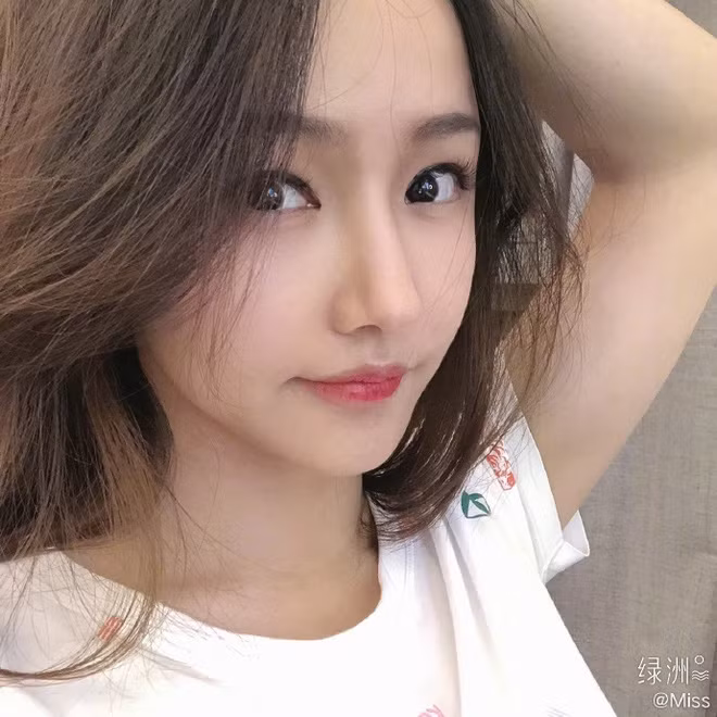 Là nữ game thủ tài năng với nhiều giải thưởng game danh giá, không khó hiểu khi thu nhập của Hàn Ý Oánh hiện thuộc top cao nhất trong giới streamer, game thủ xứ Trung.