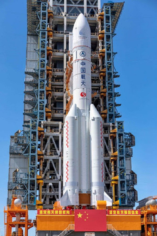 Dự kiến, vụ phóng sẽ diễn ra sớm ngày vào ngày 23/7/2020. Nếu thuận lợi sẽ mất 7 tháng cho chuyến hành trình tới hành tinh Đỏ, do khoảng cách từ Trái Đất đến sao Hỏa là khá lớn.