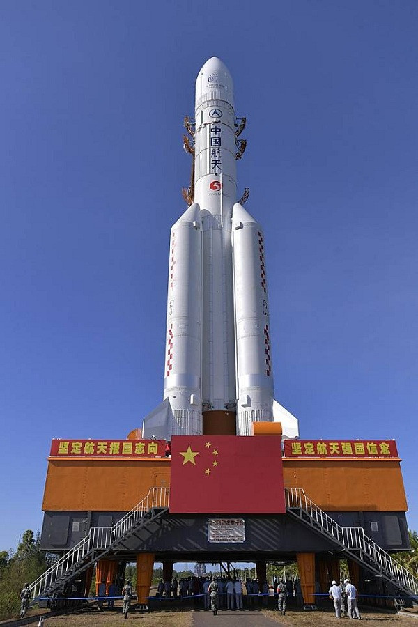 Mục tiêu của chương trình này là thực hiện nhiều nhiệm vụ chỉ trong 1 lần phóng, gồm bay quanh sao Hỏa, đáp xuống, thăm dò bề mặt sao Hỏa và thu thập các dữ liệu khoa học, bước những bước đầu tiên trong hành trình khám phá các hành tinh của Trung Quốc.