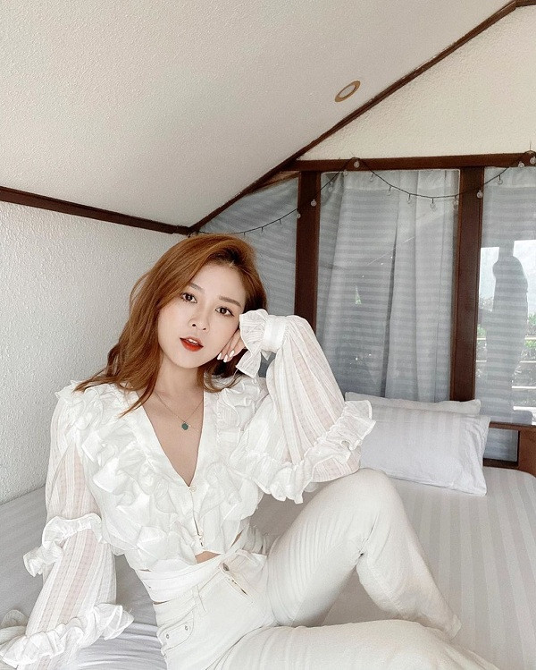 Nhắc tới hotgirl nhóm hài nổi tiếng nhất Youtube, người hâm mộ sẽ nghĩ ngay đến cô nàng Ribi Sachi - một trong những thành viên chủ chốt trong nhóm hài FapTV.