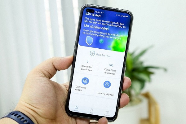 Ứng dụng Bluezone khai thác trên nguyên tắc: chỉ lưu dữ liệu trên máy người dùng, không đưa lên cơ sở dữ liệu, không thu thập vị trí, hoàn toàn ẩn danh với những người khác và minh bạch các hoạt động. Các smartphone được cài đặt Bluezone có thể giao tiếp với nhau trong khoảng cách 2m, ghi nhận sự tiếp xúc gần trong 14 ngày.