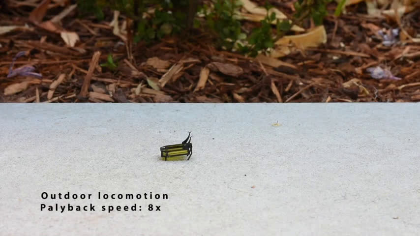 Hệ cơ của robot được làm từ dây hợp kim niken-titan, còn được gọi là Nitinol, có đặc tính co lại khi bị nung nóng, trái ngược với hầu hết kim loại khác. Các sợi dây này được phủ một lớp bột bạch kim, đóng vai trò như chất xúc tác để đốt cháy hơi methanol bốc lên từ hộp chứa nhiên liệu lỏng.