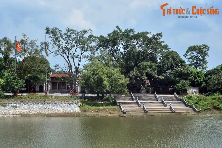 Hà Nam là tỉnh có ít đơn vị hành chính cấp huyện nhất Việt Nam, với tổng số thành phố, thị xã, huyện dừng lại ở con số 6 (1 thành phố, 1 thị xã và 4 huyện). Ảnh: Chùa Bà Đanh ở huyện Kim Bảng, Hà Nam.