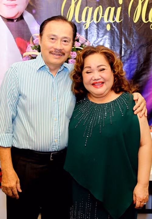 Trong cuộc phỏng vấn mới đây với Người Lao Động, nghệ sĩ Ngọc Giàu chia sẻ, bà có được mái ấm gia đình hạnh phúc là nhờ vào bàn tay chăm sóc của chồng. Ảnh: Vietnamnet.