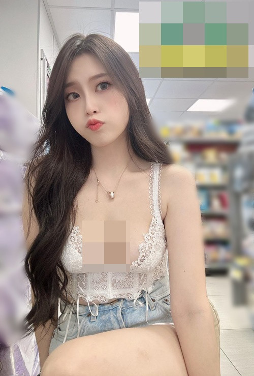 Yumi hiện có hơn 1,4 triệu người theo dõi trên Instagram.