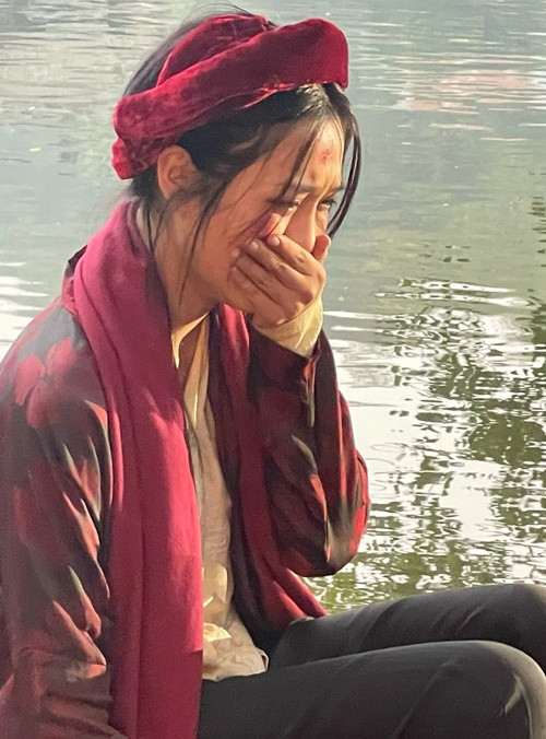 Diệu Thúy bật khóc trong cảnh quay Đào, phở và piano.