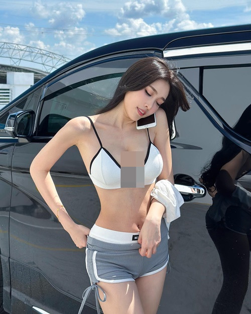 Một số người cho rằng Fedora Ng cố tình chia sẻ hình ảnh táo bạo.