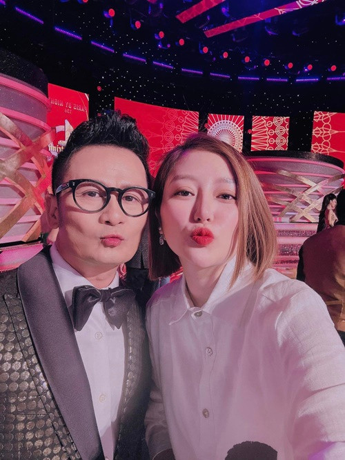 Vợ cũ Bằng Kiều - nữ ca sĩ Trizzie Phương Trinh hết lời khen ngợi nhan sắc của Mai Linh.