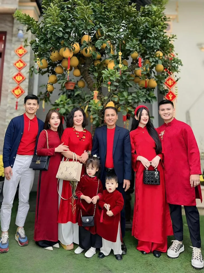 Chu Thanh Huyen an mac ra sao khi don Tet o nha chong?