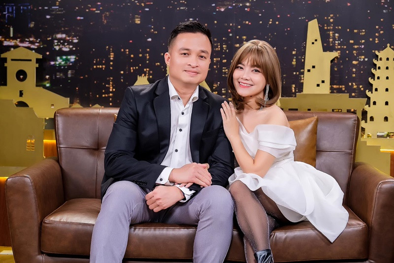 Chồng Thanh Ngọc là người chủ động theo đuổi nữ ca sĩ. Năm 2011, nữ ca sĩ thông báo kết hôn. Ảnh: FBNV.