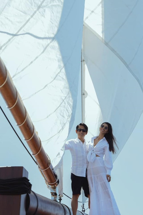 Vợ chồng Trang Lạ sở hữu nhiều bất động sản trong đó có biệt thự vườn 1000 mét vuông, căn hộ penthouse 40 tỷ, khu nghỉ dưỡng trong nước và các quốc gia khác như Indonesia, Pháp. Ảnh: FBNV.