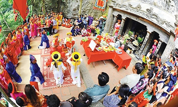 Doc dao kien truc den Tran - Trang An