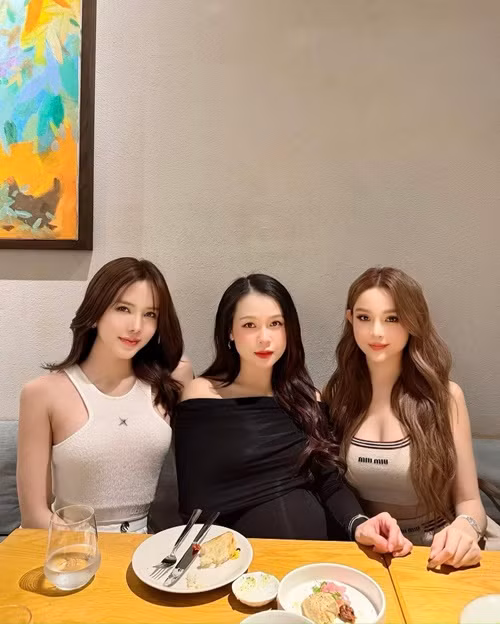 Sam chia sẻ, chồng cô chỉ là người bình thường. Để bảo vệ gia đình nhỏ của mình, nữ diễn viên giữ kín danh tính người bạn đời.