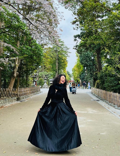 Ở tuổi U70, nữ nghệ sĩ vẫn đẹp mặn mà. Ảnh: FBNV.