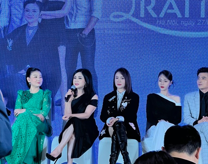 Phim Trạm cứu hộ trái tim còn có sự tham gia của: Hồng Diễm, Lương Thu Trang, NSND Thu Hà, NSND Mỹ Uyên, NSƯT Phạm Cường. Ảnh: Tiền Phong.