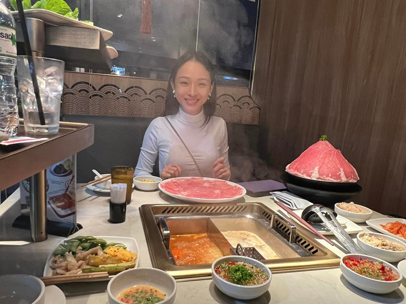 Phương Nga hiện tại kín tiếng về chuyện tình cảm. Năm 2022, cô từng chia sẻ, do cô ít ra ngoài gặp mọi người nên không có ai theo đuổi.