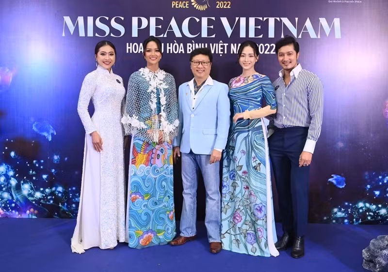 Phương Nga thi thoảng tham gia một số sự kiện giải trí sau biến cố.