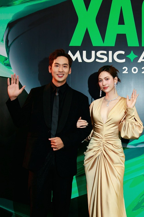 Phương Anh Đào sinh năm 1992, có vóc dáng mảnh mai. Ảnh: FBNV.