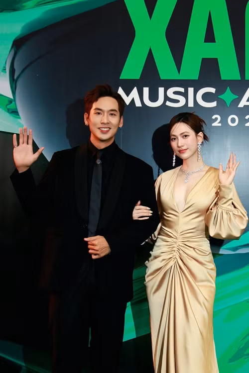 Phương Anh Đào sinh năm 1992, có vóc dáng mảnh mai. Ảnh: FBNV.