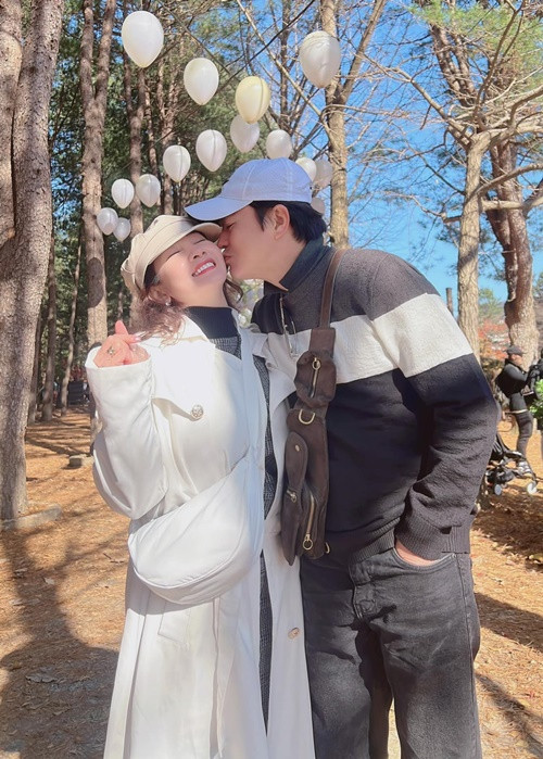 Sau 8 năm về chung một nhà, vợ chồng Cao Minh Đạt vẫn chưa có con chung.