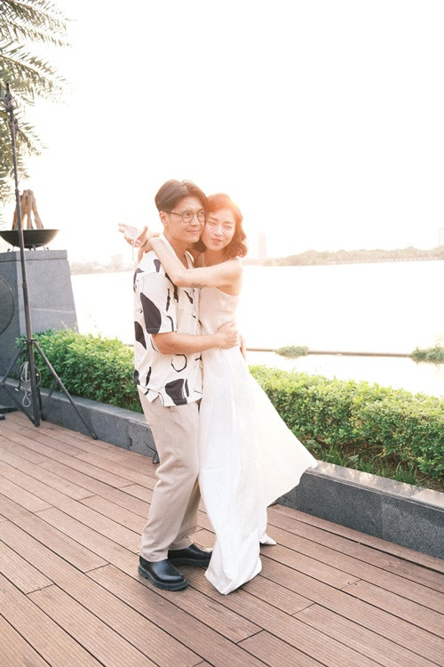 Huy Trần vừa chia sẻ, để tổ chức sinh nhật bất ngờ dành cho Ngô Thanh Vân là điều không dễ dàng.