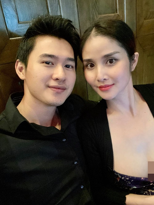 Thảo Trang thường xuyên "nịnh" chồng. Cô từng viết: "Ngày nào cũng là ngày 14/2 chồng nhé. Cảm ơn chồng đã luôn yêu thương và lo lắng cho vợ. Người không bao giờ bỏ mặc vợ dù có vui hay buồn… Người luôn bao dung và bảo vệ vợ cho dù vợ có làm gì sai… Và một người luôn rất đẹp trai trong mắt vợ. Cảm ơn chồng về tất cả".