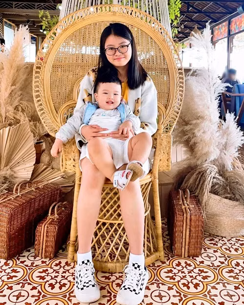 Trước khi đến với Quang Pháp, Thảo Trang có một cô con gái tên Cherry. Bé Cherry hiện tại khá thân thiết với bố dượng và em trai.