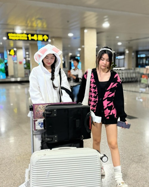 Hai ái nữ nhà Quyền Linh đều có năng khiếu mỹ thuật. Ngoài ra, Thảo Ngọc còn biết chơi đàn.