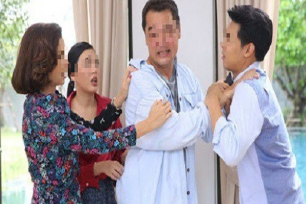 Mua tang cay quat Tet nhung con re khien bo vo gian 