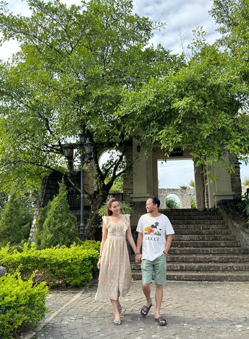 Ở bên Hoàng Duy, Trang Nhung không bao giờ phải gồng mình để sống.