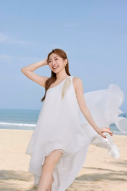 Sau 1 lần sinh nở, nữ CEO vẫn trẻ trung, gợi cảm.