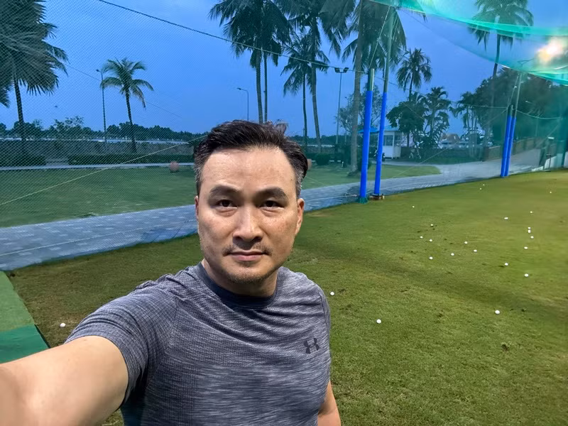 Chi Bảo giải nghệ năm 2021 sau nhiều năm làm diễn viên. Anh hiện bận rộn với công việc kinh doanh, từ thiện.