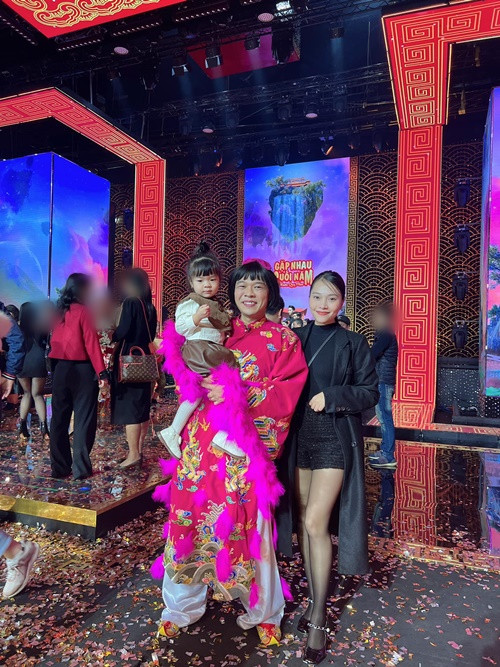 Vài năm trở lại đây, Trung Ruồi là một trong những diễn viên hài trẻ tham gia Táo quân.