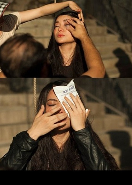 Trương Ngọc Ánh từng sợ hãi sẽ bị hỏng một bên mắt khi bị bạn diễn vô tình đánh trúng vào mắt trong cảnh quay bị xã hội đen tra tấn của phim Truy sát. Ảnh: Dân Việt.