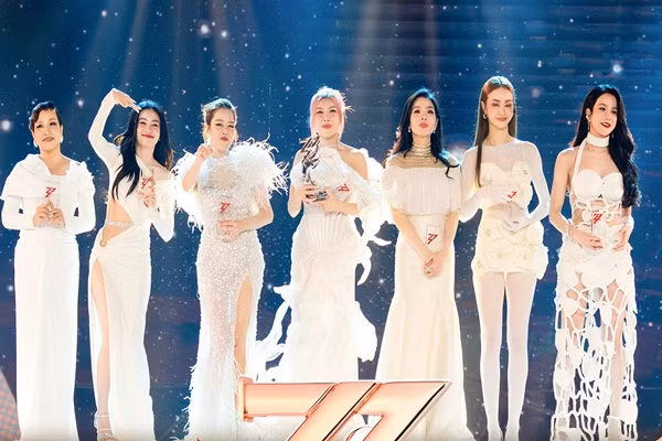 Ly do nhom 7 chi dep co nguy co tan ra ngay sau chung ket