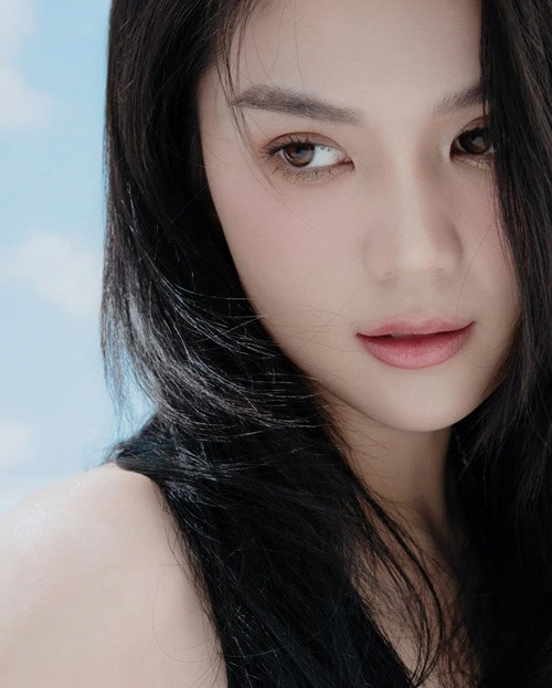 Nữ người mẫu dành nhiều thời gian nghỉ ngơi sau biến cố. Cô tâm sự sẽ trở lại mạnh mẽ hơn.