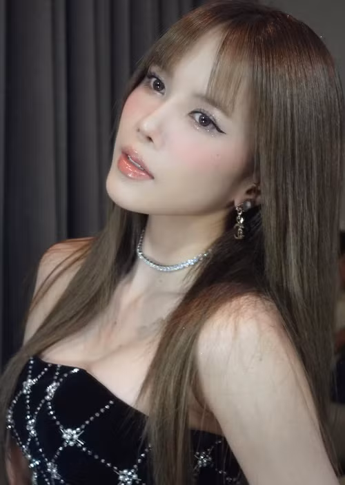 Thiều Bảo Trâm ra nhiều sản phẩm âm nhạc trong 3 năm qua như mini album After you, MV Sau lưng anh có ai kìa.