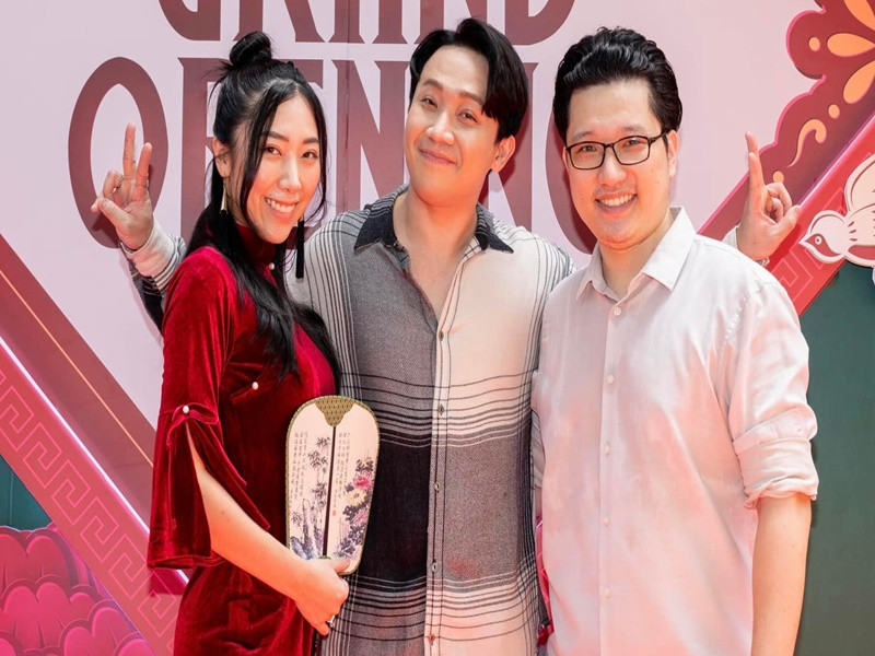 Sau khi tốt nghiệp đại học, Huỳnh Mi theo đuổi lĩnh vực kinh doanh.