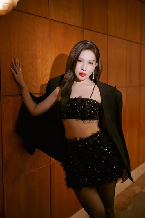 Nhiều người cho rằng khối tài sản của Khả Như không hề kém cạnh các đồng nghiệp giàu có bởi nữ diễn viên này giỏi kiếm tiền. Ảnh: FBNV.