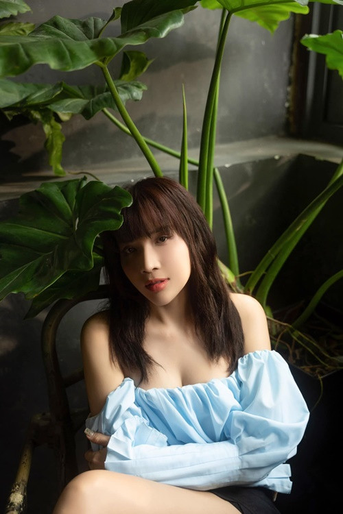 Ở tuổi 37, nữ diễn viên phim Mai quyến rũ, “hớp hồn” người đối diện. Ảnh: FBNV.